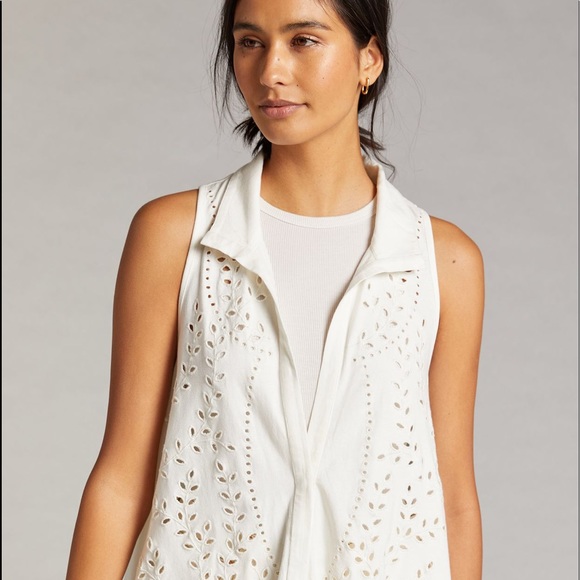 Anthropologie | Eyelet Buttondown Blouse | M/L - Picture 2 of 10